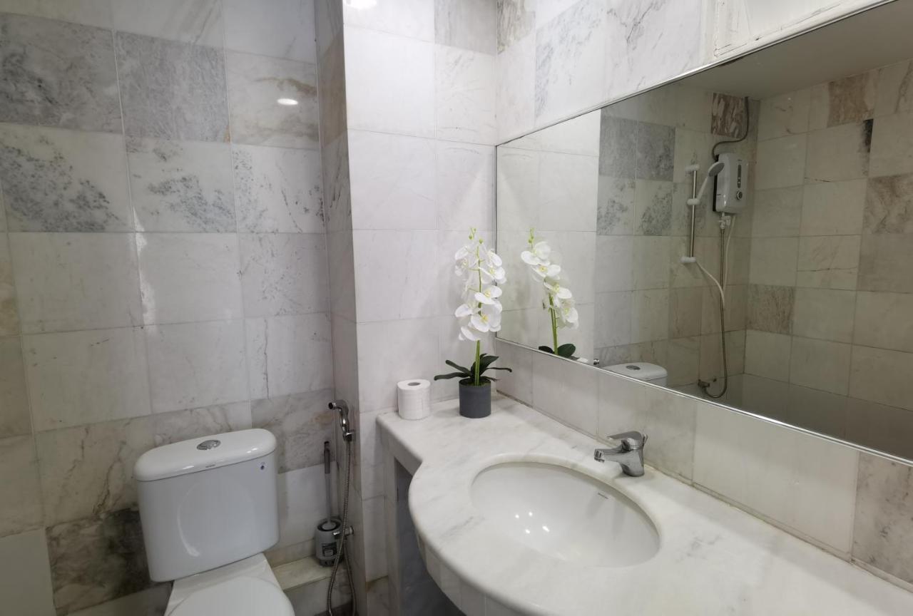 Lui Lui Comfy Condo In Great Location Kuah Exterior foto