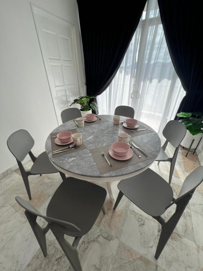 Lui Lui Comfy Condo In Great Location Kuah Exterior foto